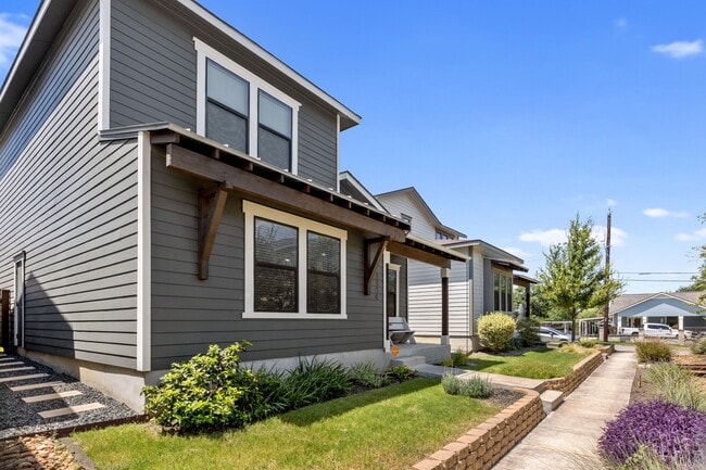 Photo - 1114 N Olive St