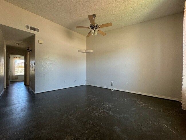 Photo - Northeast El Paso(Mesquite Hills 3bed with Refrig A/C and Solar Panels!