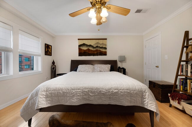 Photo - 1233 Raum St NE