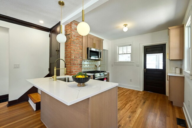 Photo - 4200 Adams St