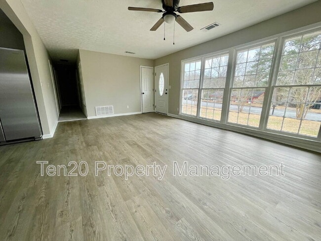 Photo - 4839 Allen St