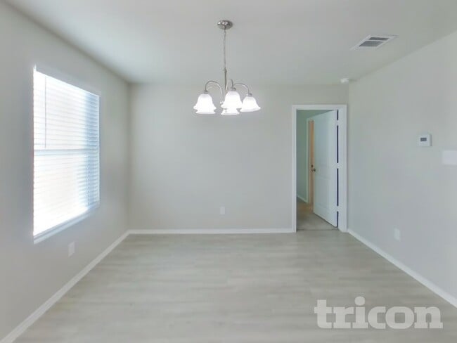 Photo - 13722 Dariens Path