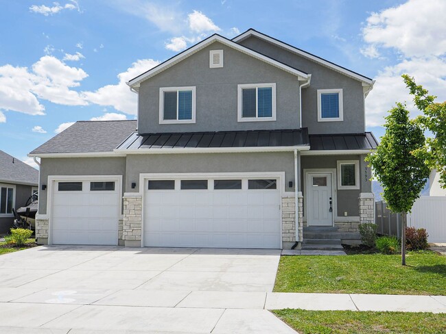 Building Photo - 4 Bedroom, 2.5 bathroom Eagle Mountain Home