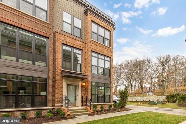 Photo - 5414 Goshawk Aly