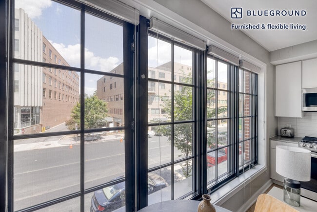 Photo - 2210 Wisconsin Ave NW Unidad FL2-ID922