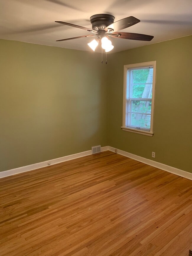 Photo - 409 W Arrowhead Rd