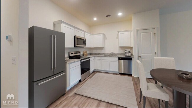 Photo - 3005 Fulong Dr