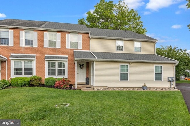 Building Photo - 560B Thrush Ct Rental