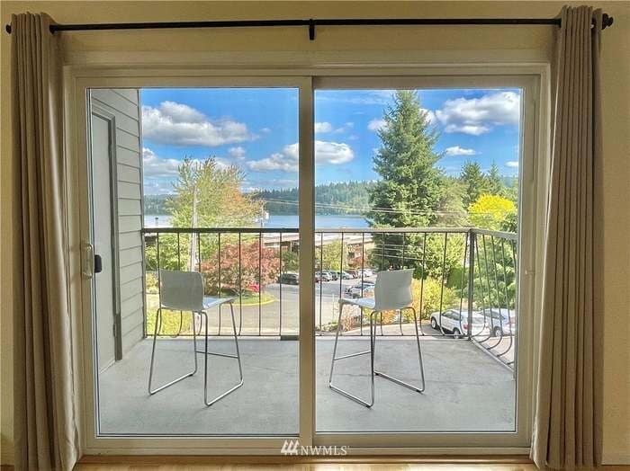 Photo - 17440 NE 38th St Unidad A-204 Rental