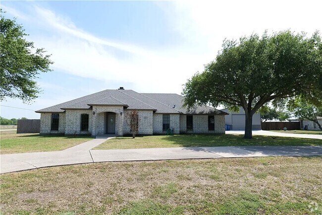 Building Photo - 100 Lone Oak St Rental