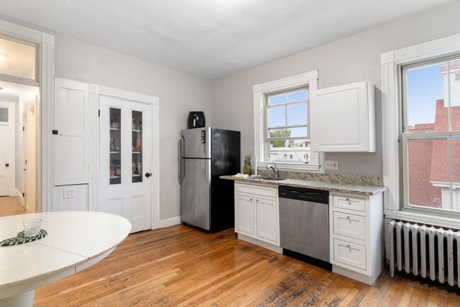 Photo - 635 Dorchester Ave Unit 3