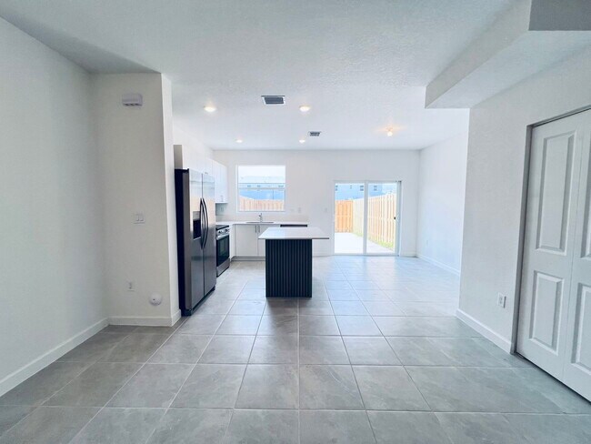 Photo - 17956 SW 358th St