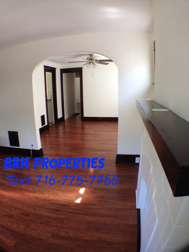 Photo - 100 Somerton Ave Unit Upper