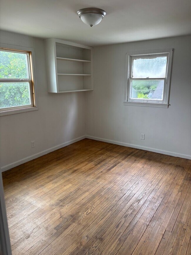 Photo - 121 W South C St Unit B