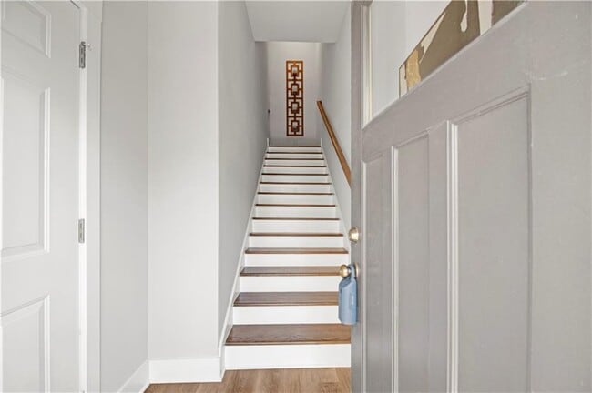 Photo - 2030 Main St NW