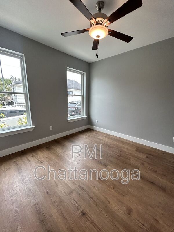 Photo - 1671 Adams St