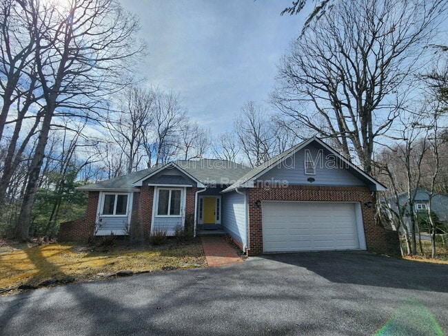 Building Photo - 4000 Laurel Park Hwy