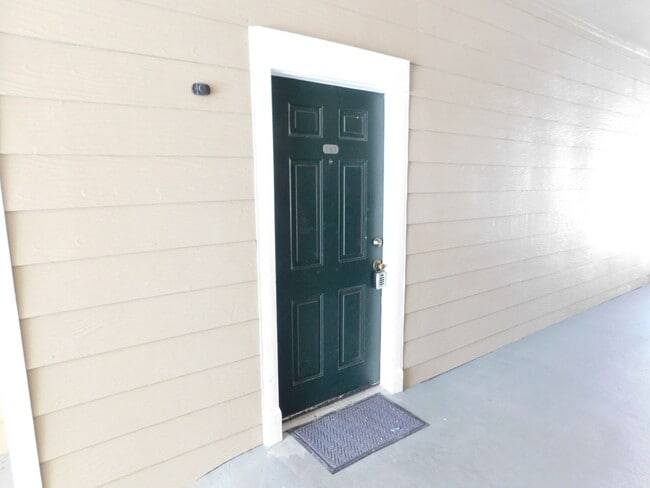 Photo - Renovated Ground Floor 2 Bed 2 Bath Condo.... Unit 1313