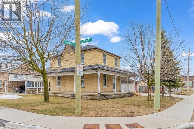 Photo - 144 Cambridge St