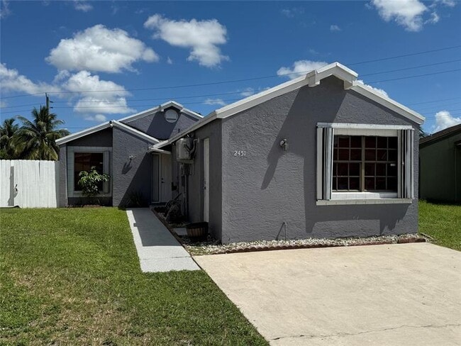 Building Photo - 2451 SW 86th Ave Rental