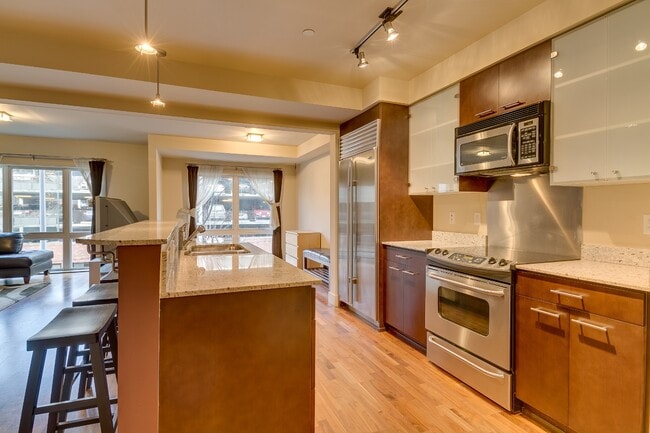 Photo - 1 bed 1.5 bath Condo for Rent in Belltown!