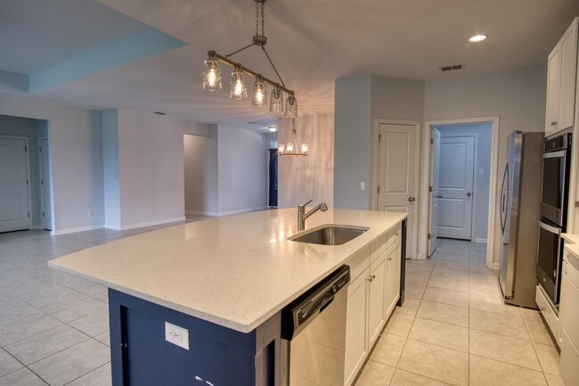 Photo - 85557 Red Knot Way