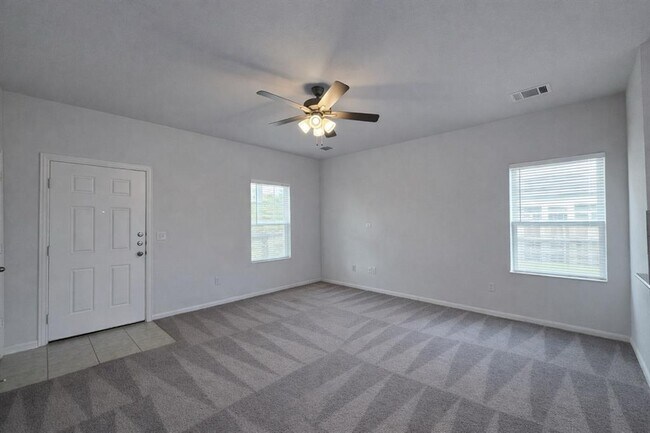 Photo - 511 Pulitzer Dr