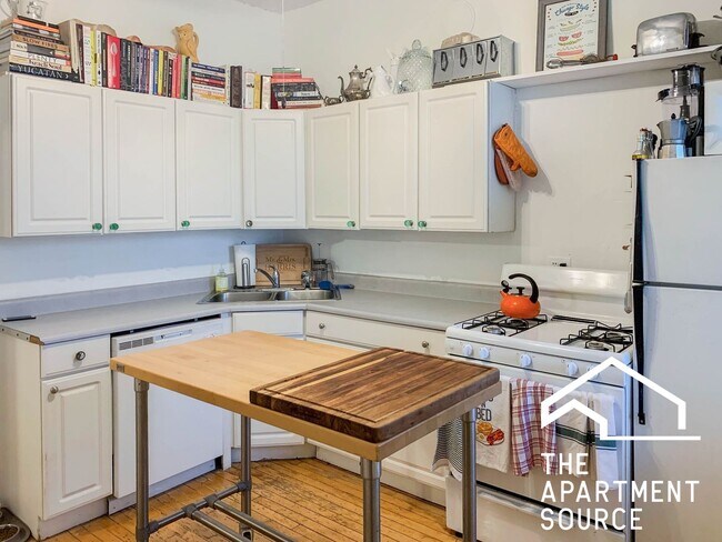 Photo - 3637 N Paulina St Unit 2F