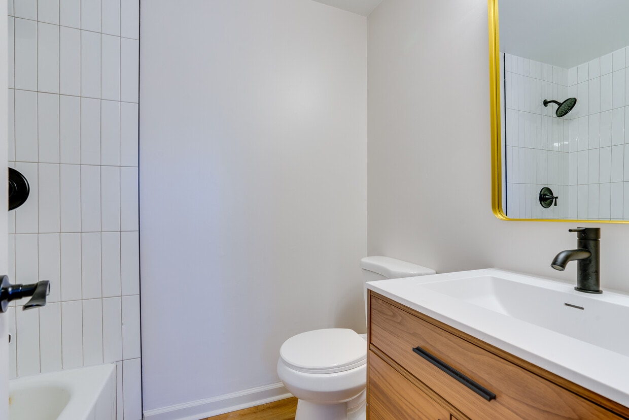 Photo - 8032 Saint Annes Ct (Alexandria, VA)