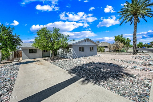 Photo - 1212 West Campbell Ave Casa