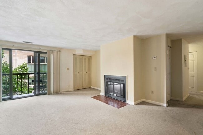 Photo - 1600 Massachusetts Ave Unidad 405 Rental