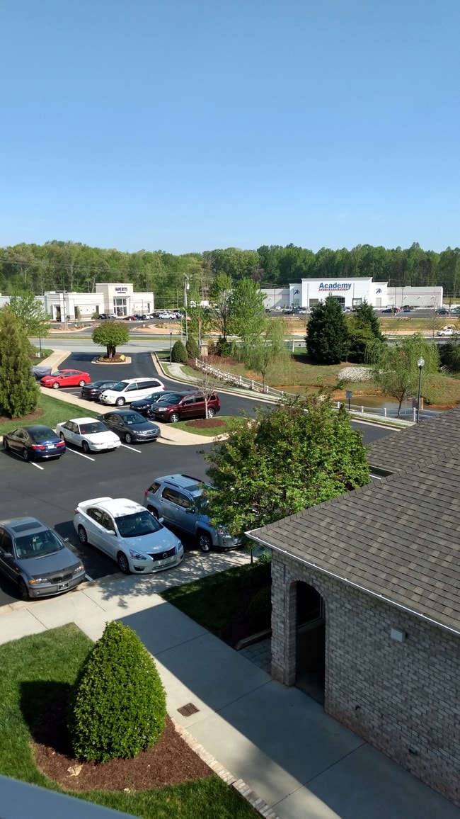 Photo - Wendover aXcess Apartments