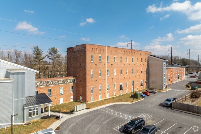 Photo - Tobacco Road Apartments