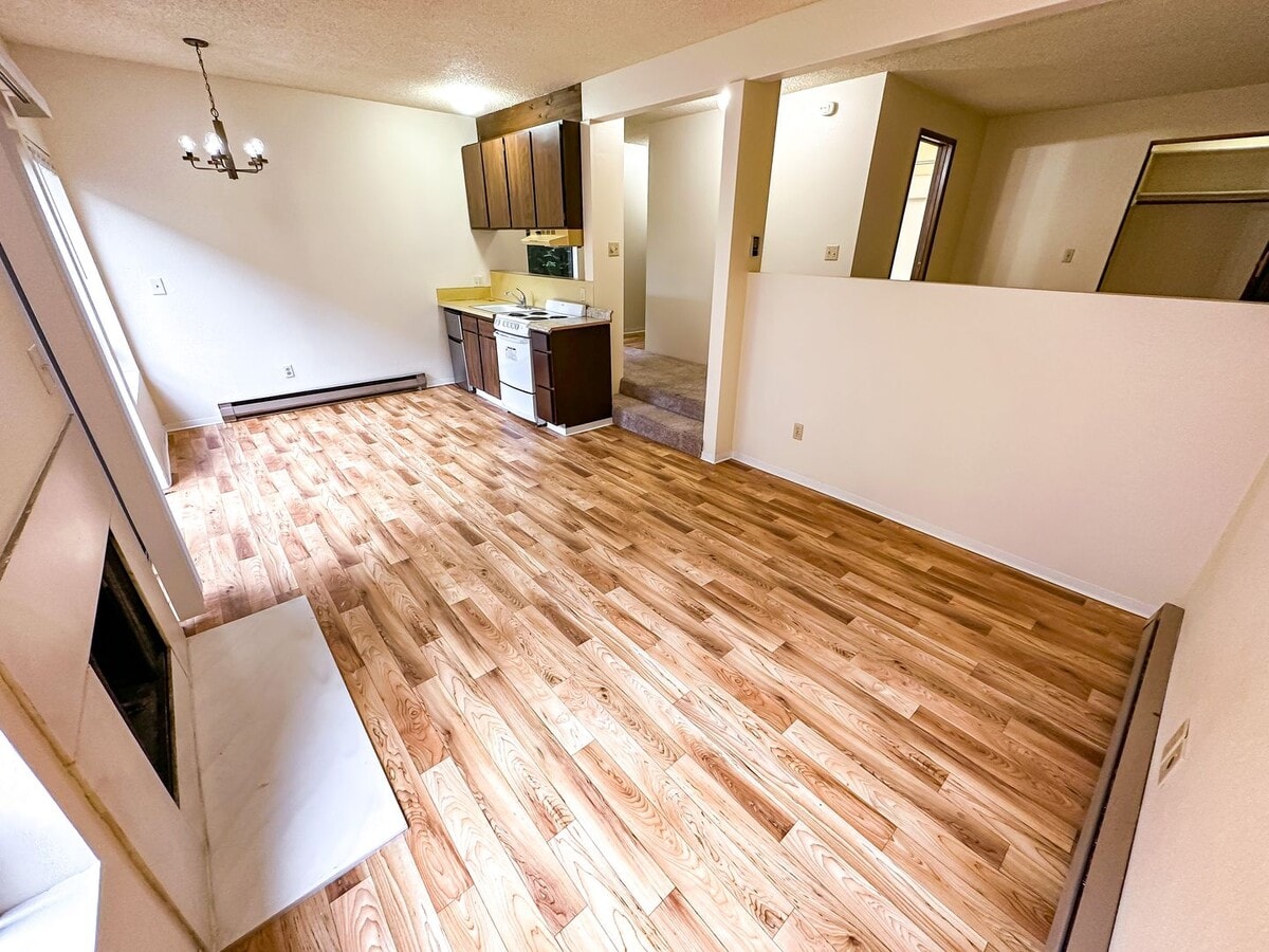 Photo - Bellevue Vista Apartments