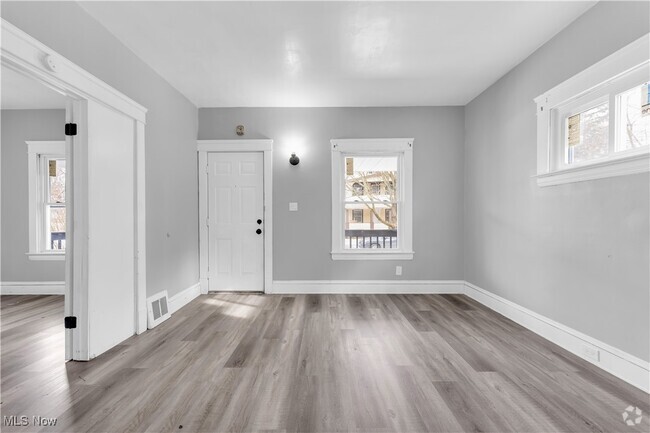 Building Photo - 2786 E 127th St Rental