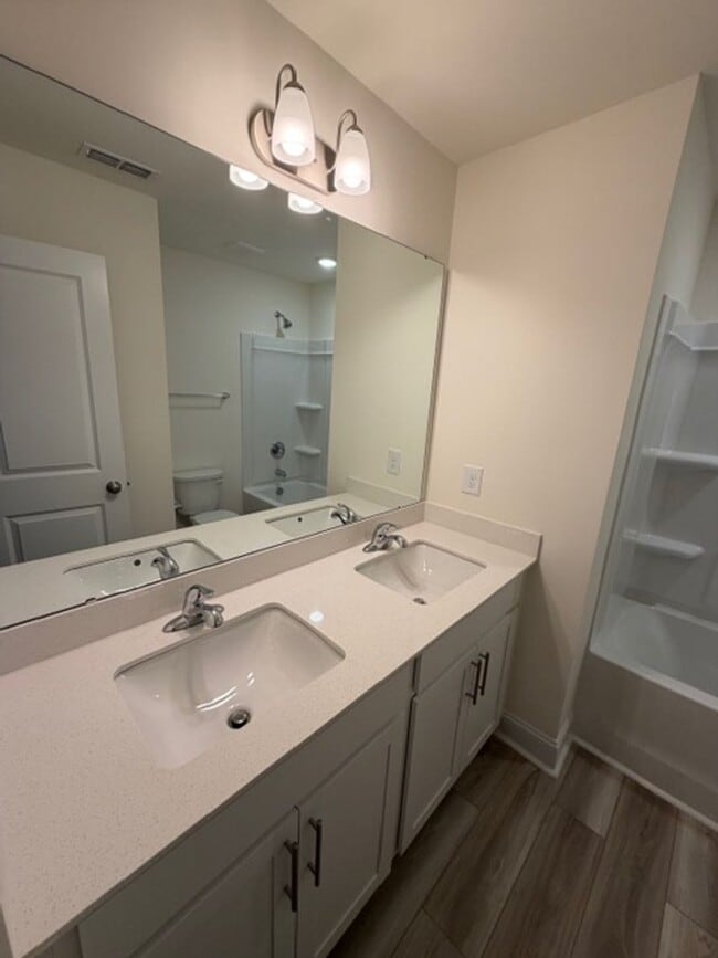 Photo - Mebane / Townhouse