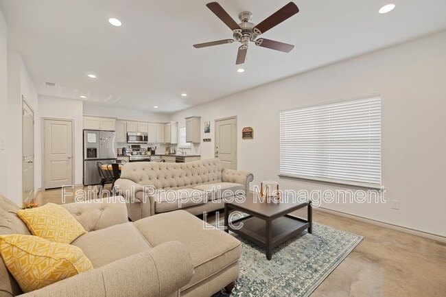 Photo - 10071 Shadow Wood Cir