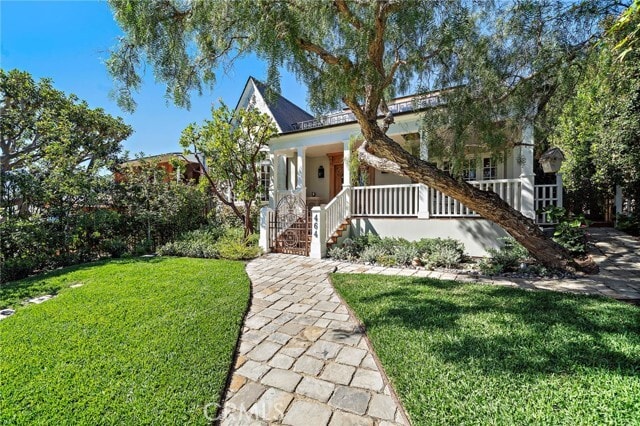 Building Photo - 464 Holly St