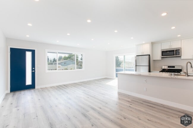 Photo - 3872 Bentley Ave Unidad B