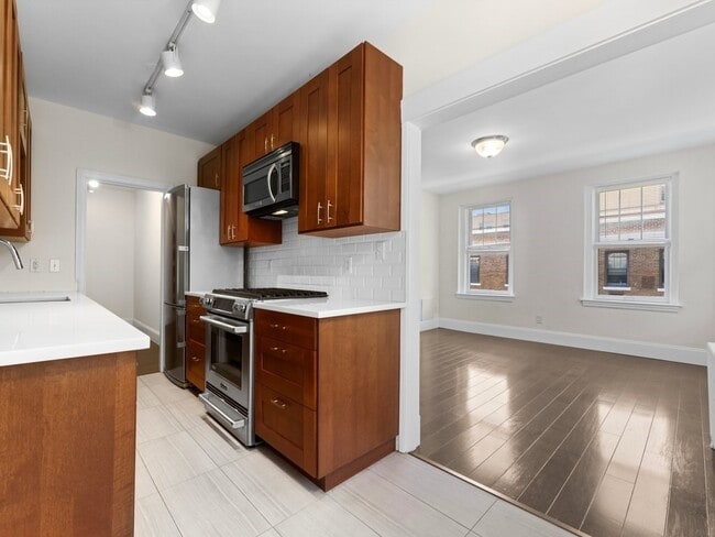Building Photo - 62 Queensberry St Unit 404 Rental