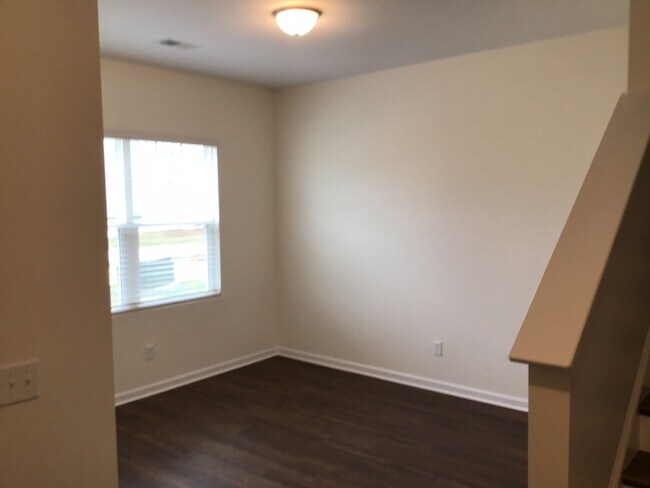 Photo - 176 Orion Way