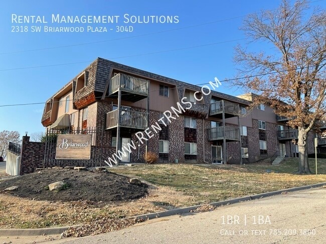 Building Photo - 2318 SW Briarwood Plaza Unit 304D