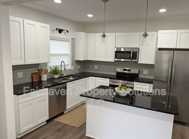 Photo - 2827 E 5th Ave