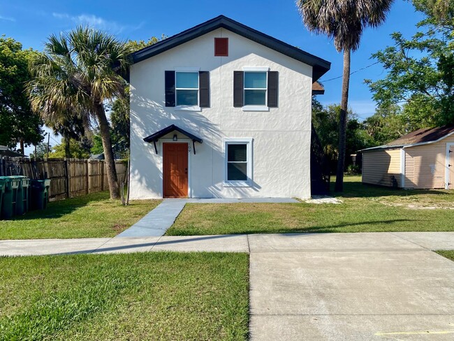 First Floor 2 Bed, 1 Bath Duplex in Eustis! - First Floor 2 Bed, 1 Bath Duplex in Eustis! Casa