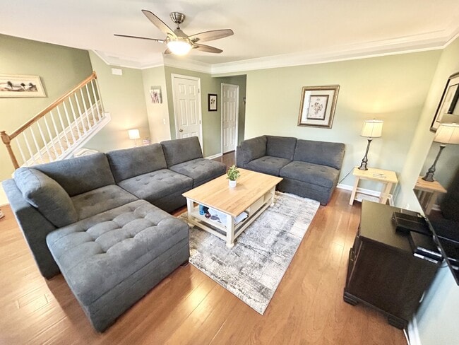 Photo - 2268 Kings Gate Ln