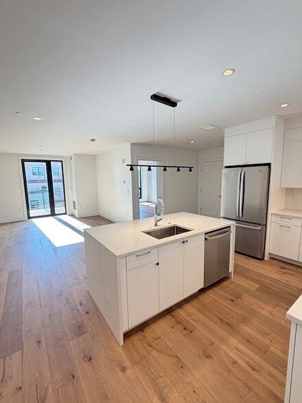 Building Photo - 1121 Dorchester Ave Unit 307