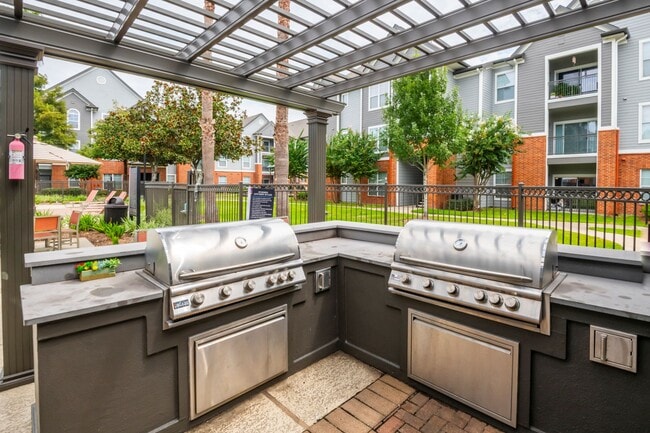 The Fenwick Apartment Homes