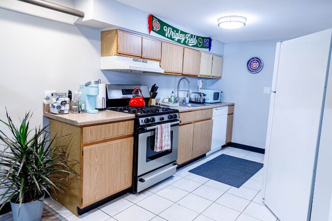 Photo - 3727 N Seminary Ave Unit Garden