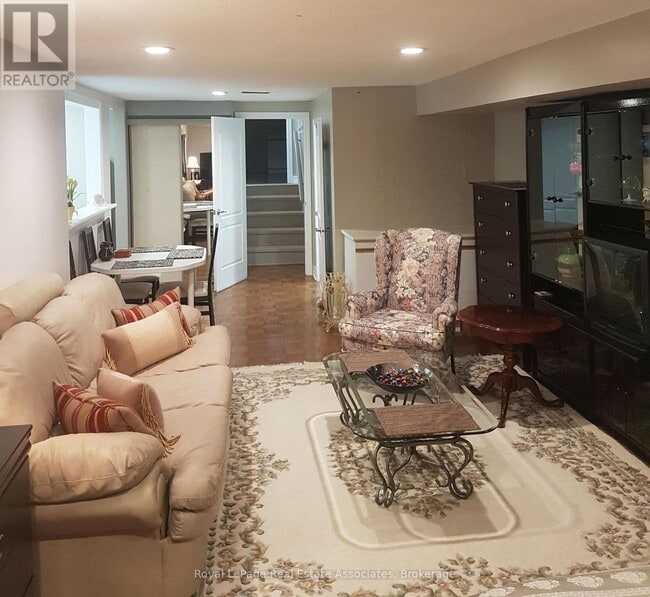 Photo - 3323 Queen Frederica Dr