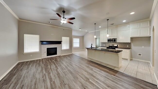 Photo - 4 Bedroom 2 Bath Home in Belmar North!